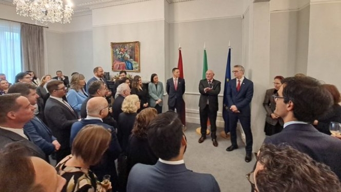 Latvijas vēstniecībā Īrijā par noritēja diplomātiskā pieņemšana